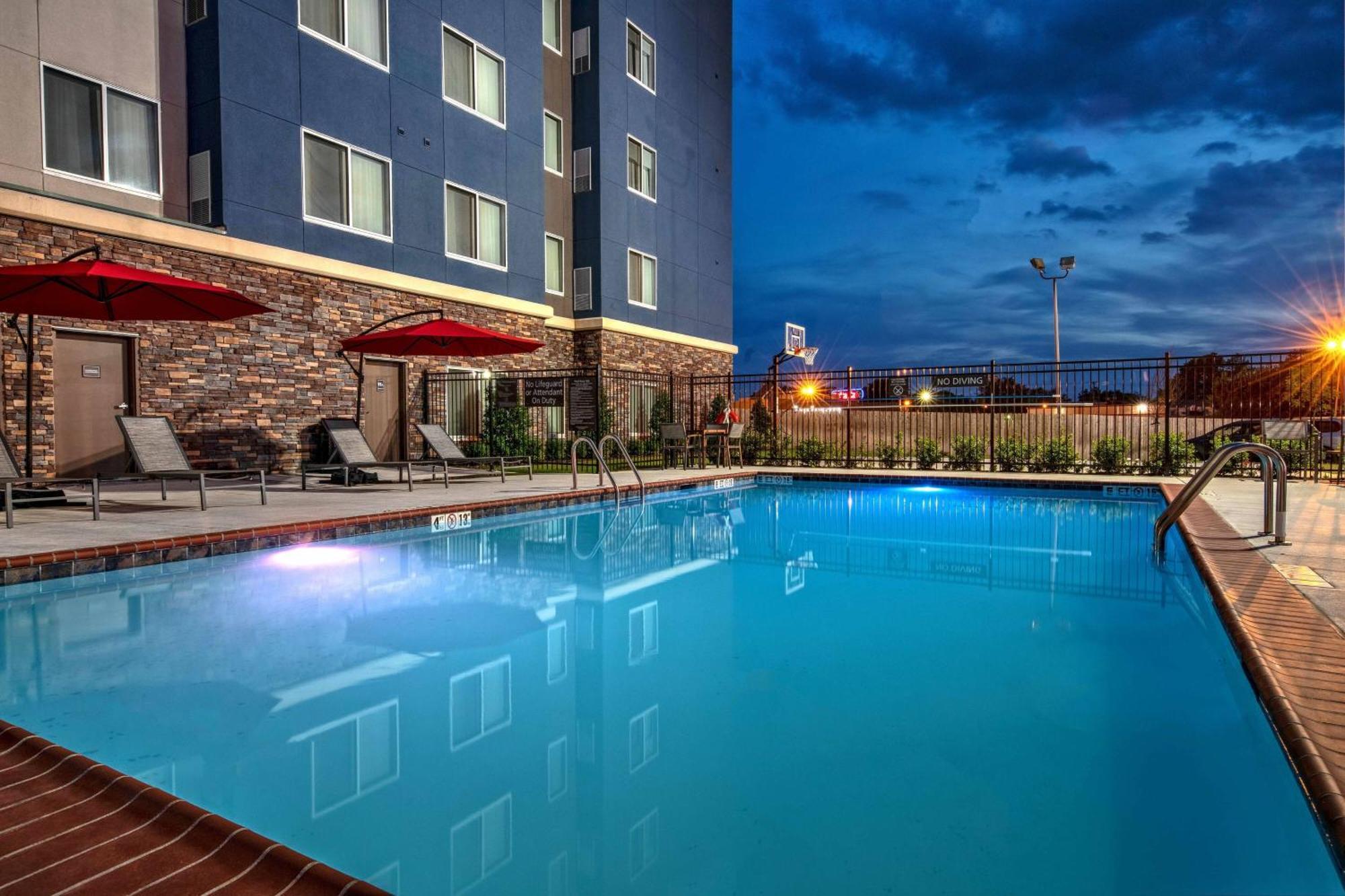 Residence Inn By Marriott Tulsa Midtown Exteriör bild