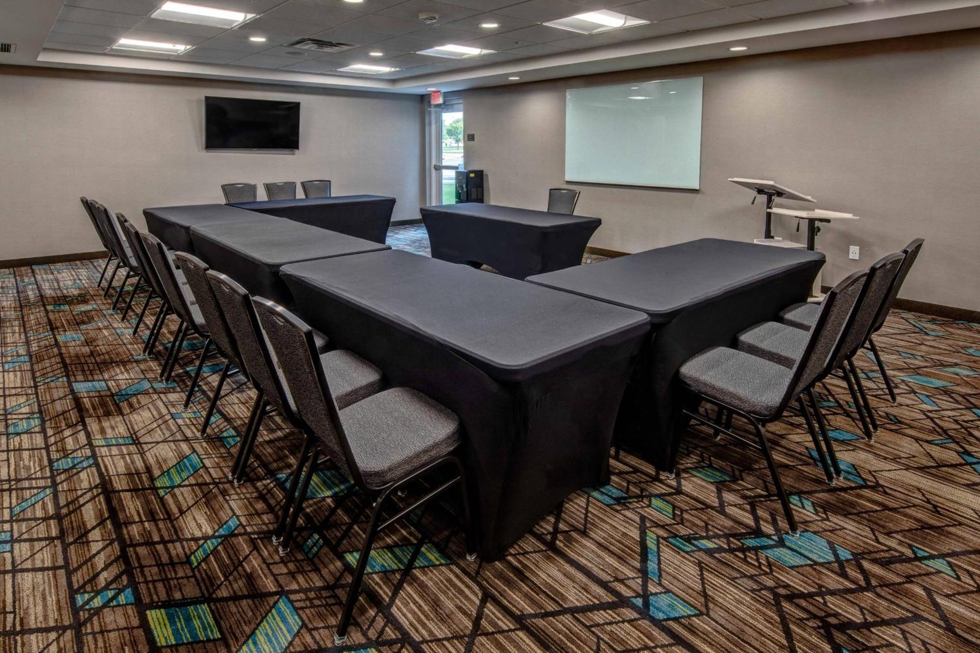 Residence Inn By Marriott Tulsa Midtown Exteriör bild