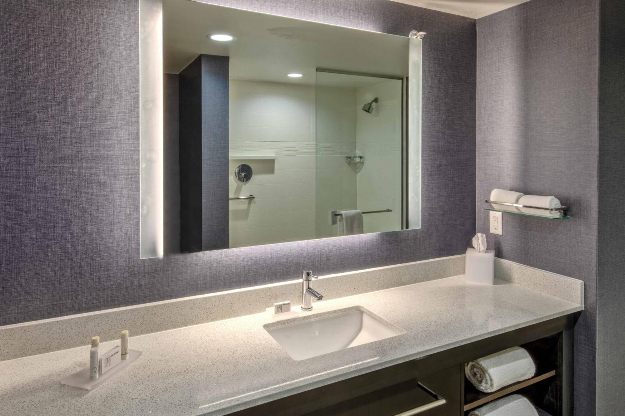 Residence Inn By Marriott Tulsa Midtown Exteriör bild