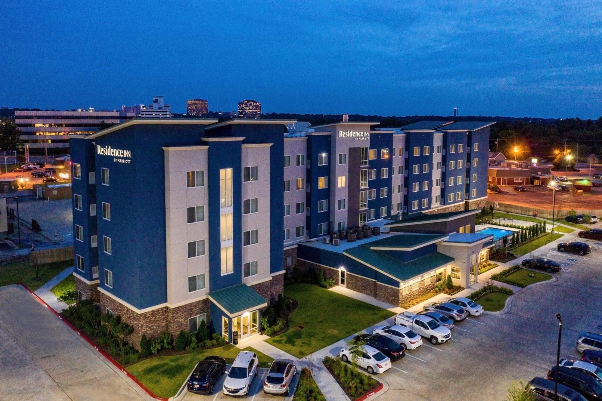 Residence Inn By Marriott Tulsa Midtown Exteriör bild