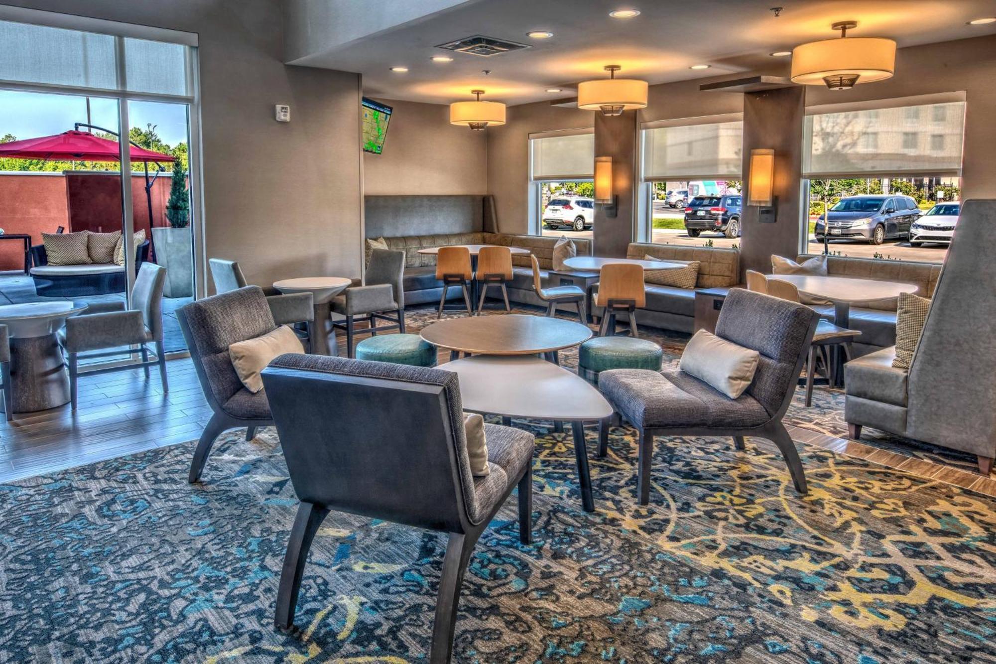 Residence Inn By Marriott Tulsa Midtown Exteriör bild